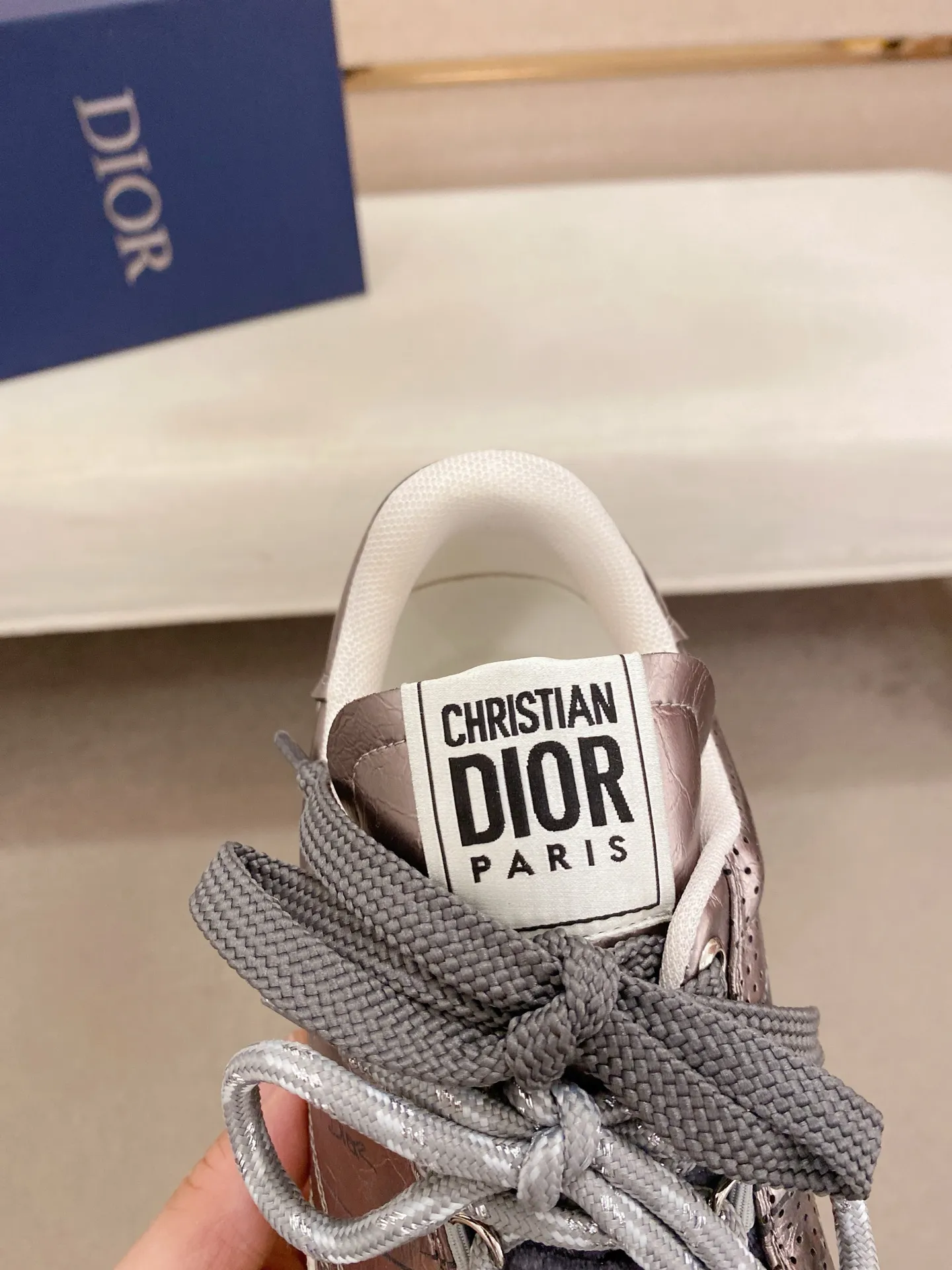 Men's shoes💰: 500💰Couple style💏 [Dior·Dior] New casual sports style men's shoes, new spring and summer design, perfect workmanship, lace-up lazy style to create wardrobe quality, upper: imported first-layer cowhide, mesh breathable lining soft and comfortable, ultra-light TPU wear-resistant outsole, simple, versatile fashion men's shoes, excellent color code number 35--44. (45,46 customized items are not returnable or exchangeable)